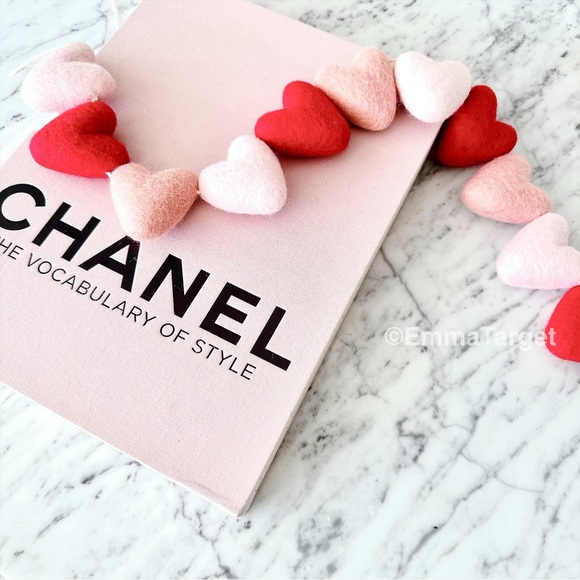 Valentine’s Day Large Heart Felted Wool Garlands 6ft Long & 12 Hearts - Picture 2 of 7